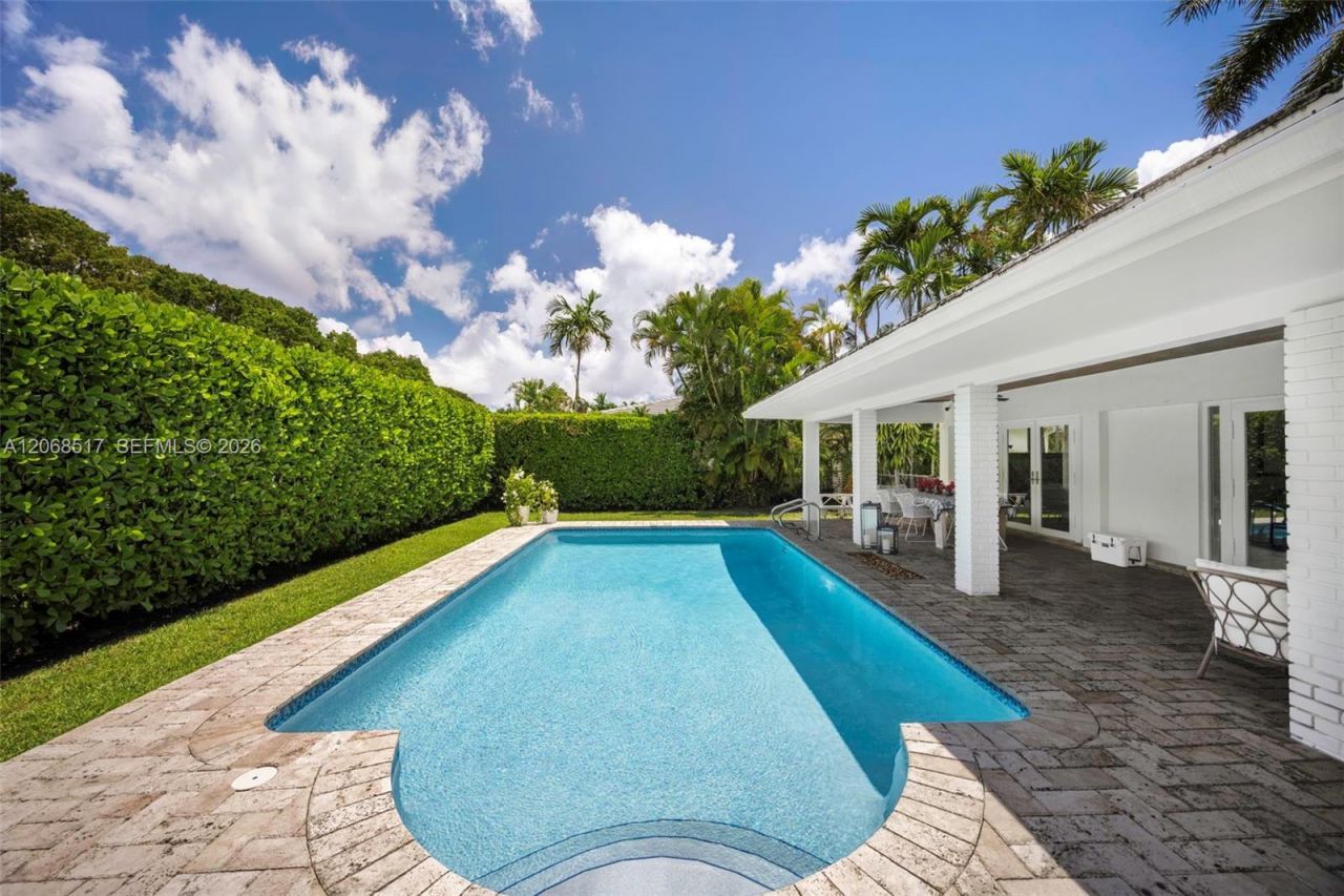 1121 Hardee Rd , Unit 1121, Coral Gables, FL 33146 Photo