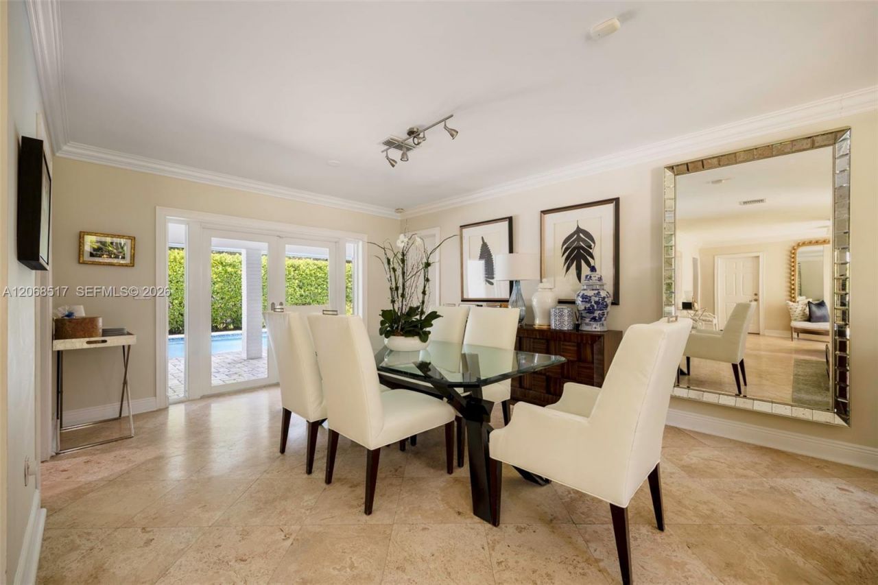 1121 Hardee Rd , Unit 1121, Coral Gables, FL 33146 Photo