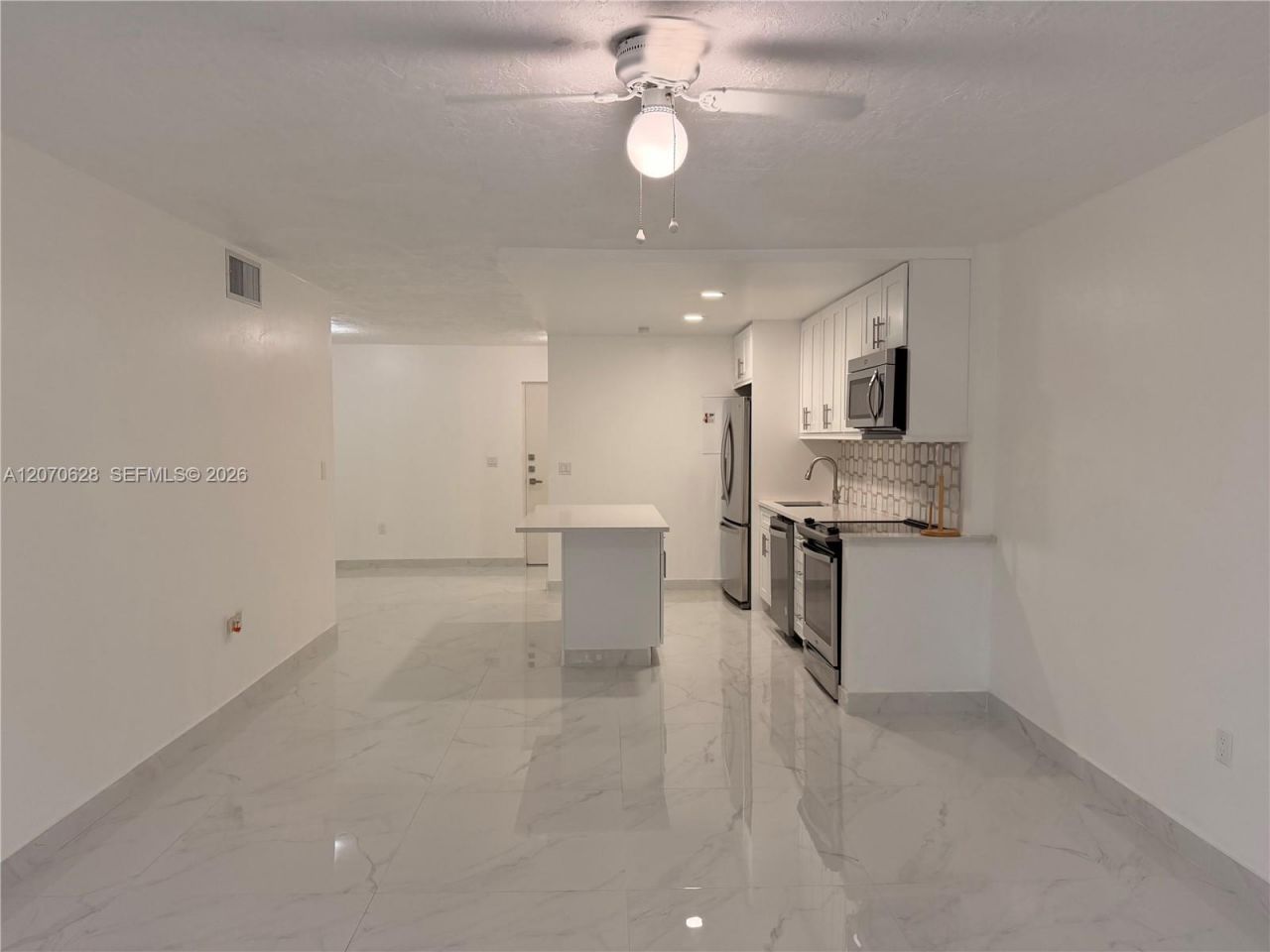 7000 NW 17th St , Unit 320, Plantation, FL 33313 Photo