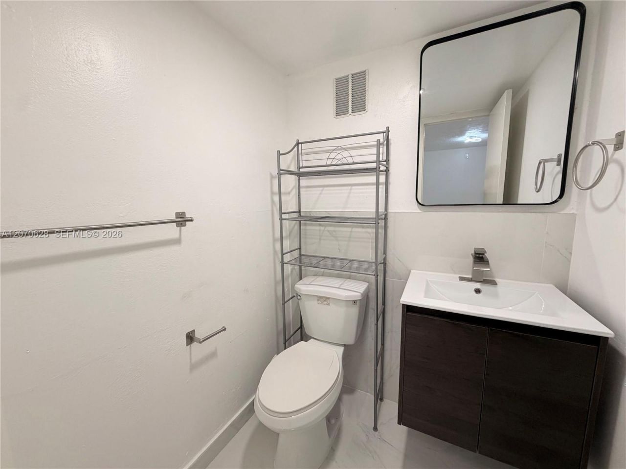 7000 NW 17th St , Unit 320, Plantation, FL 33313 Photo