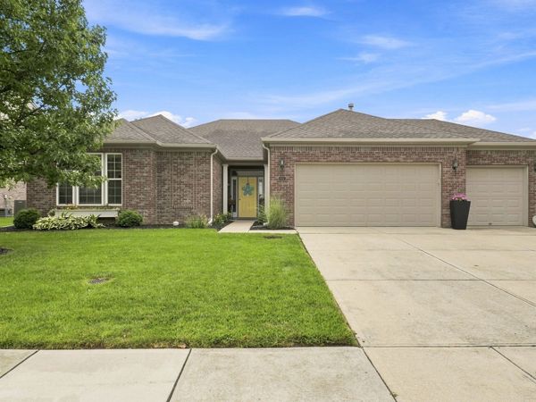 9332 N Bayland Drive, McCordsville, IN 46055
