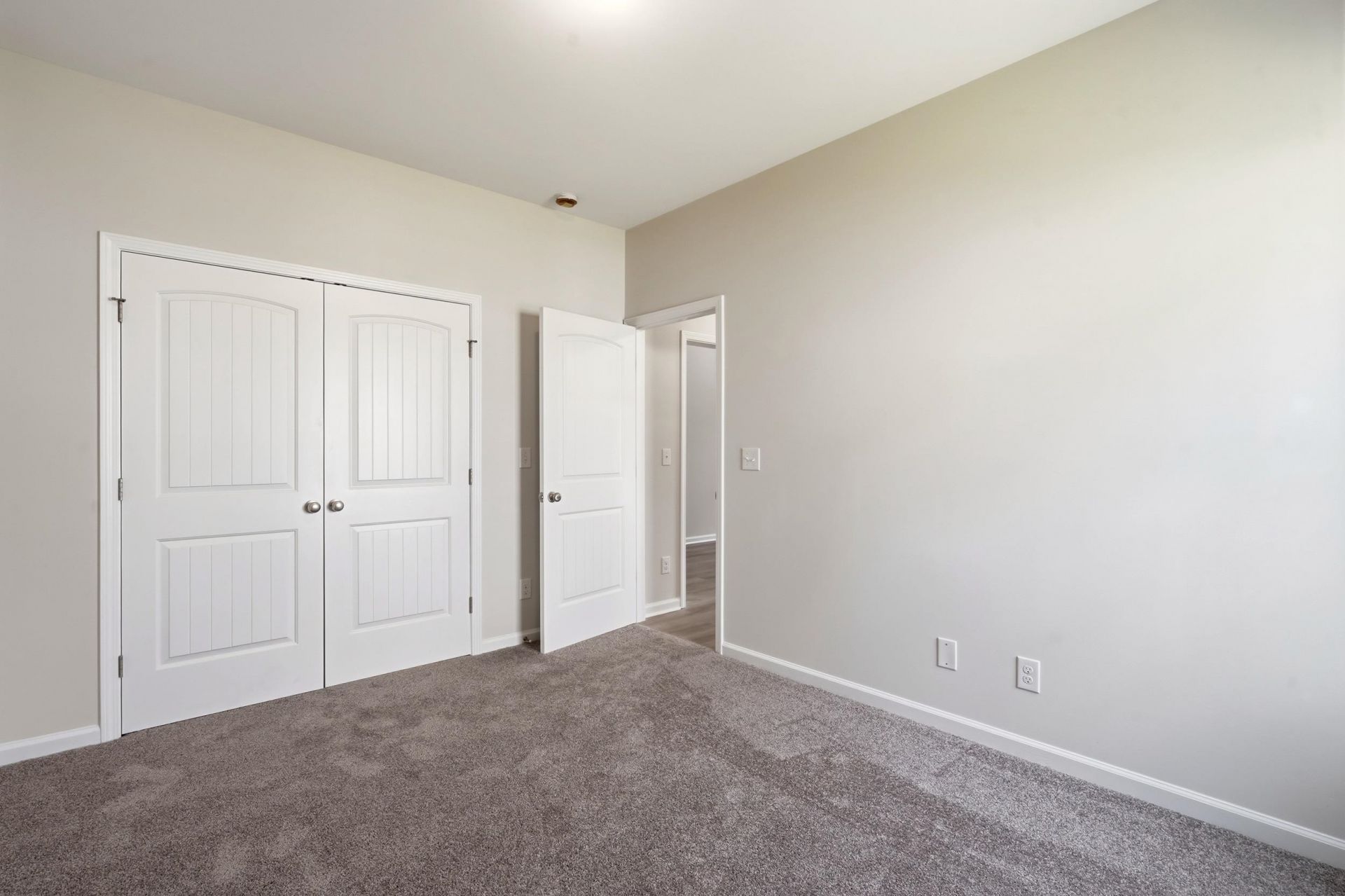 207 Stillbrook Dr. Photo 15