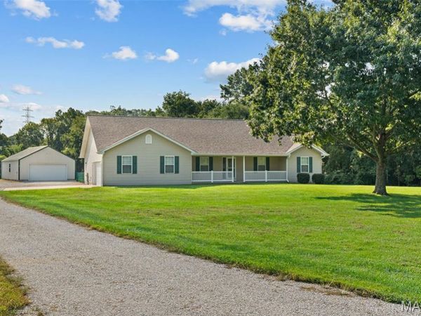 4944 Walnut Grove Drive , Villa Ridge, MO 63089