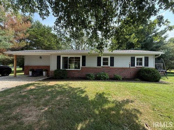 1627 S Meridian Road, Mitchell, IN 47446
