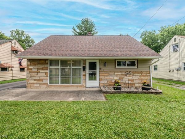 185 N Main Street , Austintown, OH 44515