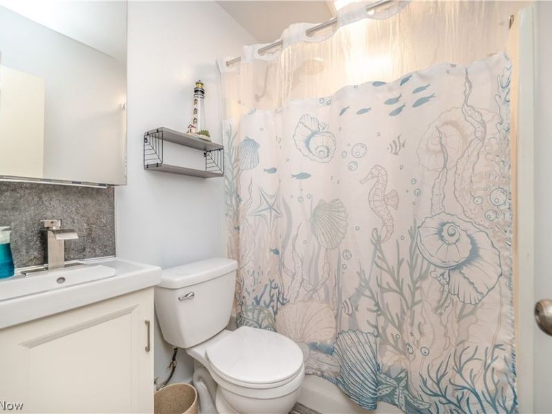 185 N Main Street, Austintown, OH 44515 Photo 23