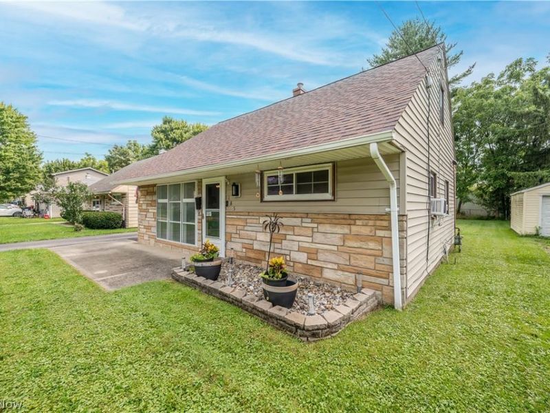 185 N Main Street, Austintown, OH 44515 Photo 3