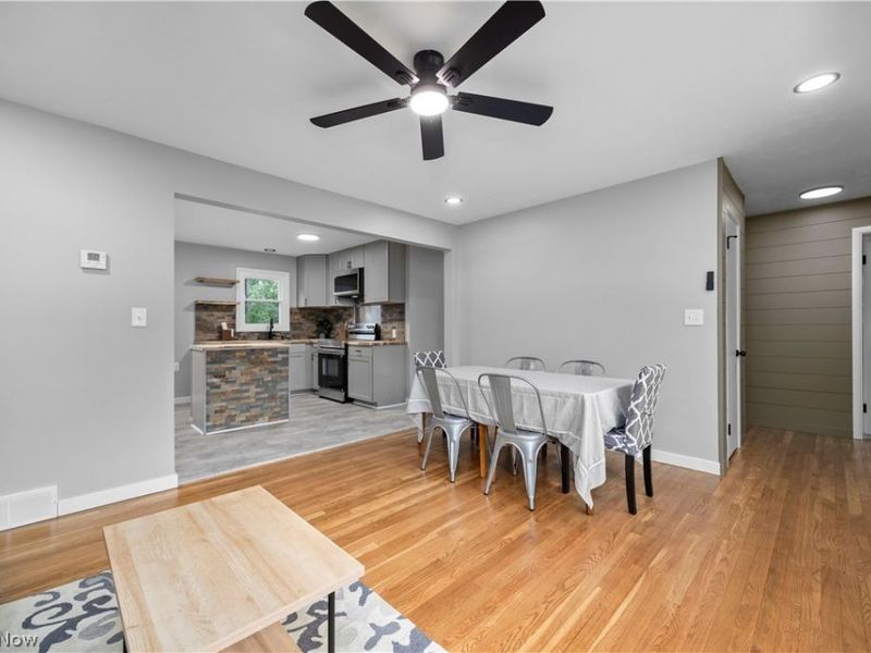 216 Kraft Street, Berea, OH 44017 Photo 6
