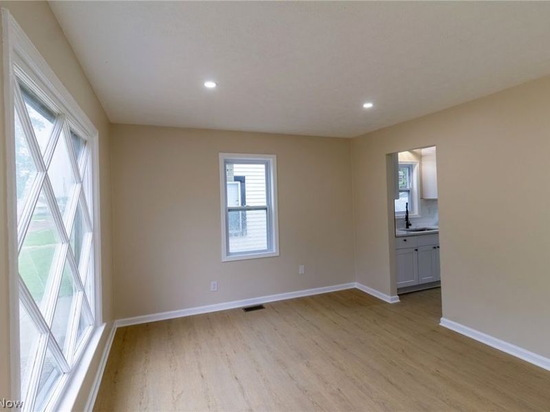 12514 Firsby Avenue, Cleveland, OH 44135 Photo 4