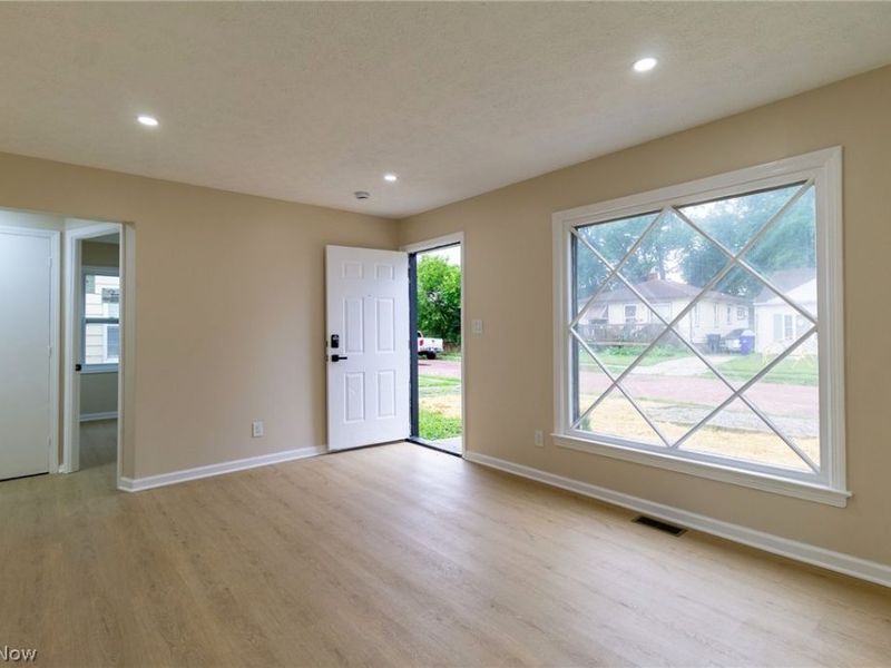12514 Firsby Avenue, Cleveland, OH 44135 Photo 6