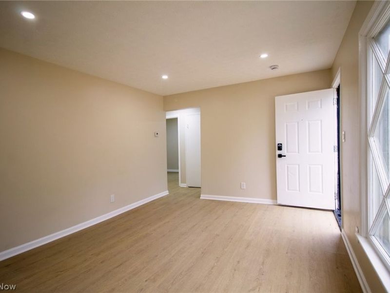 12514 Firsby Avenue, Cleveland, OH 44135 Photo 7