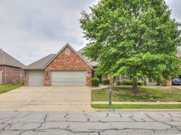 11813 S Tamarack Court , Jenks, OK 74037