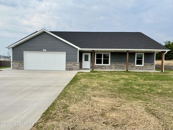 201 GAVIN LANE, Linn, MO 65051