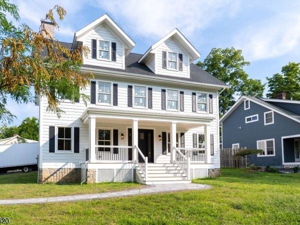 30 E Main St, Mendham, NJ 07945