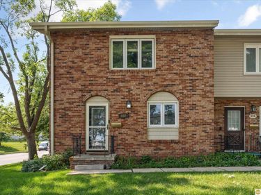 802 N 121st Street, Omaha, NE 68154