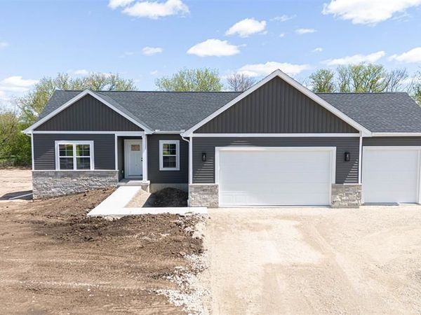 1780 Kyle Circle, Beloit, WI 53511