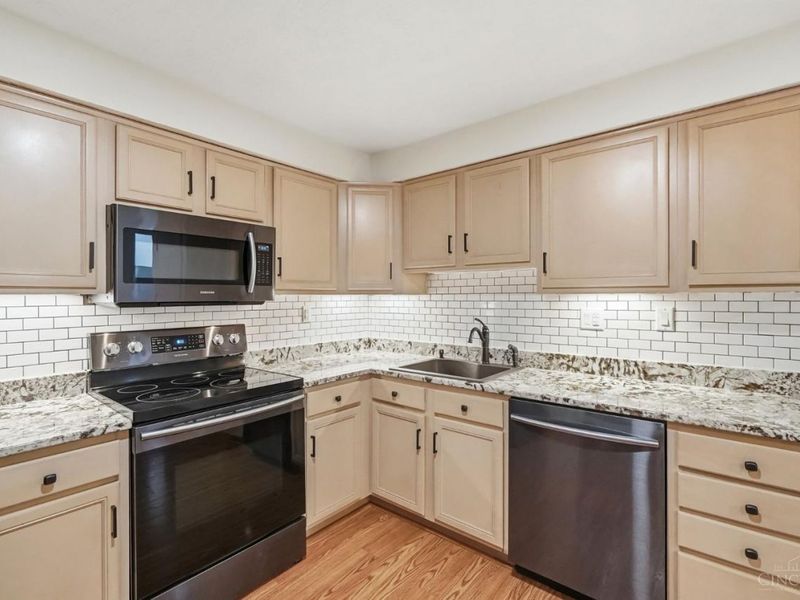 8733 Washington Colony Drive, Washington Township, OH 45458 Photo 13
