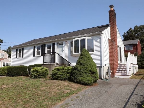 43 Pratt St, Tewksbury, MA 01876