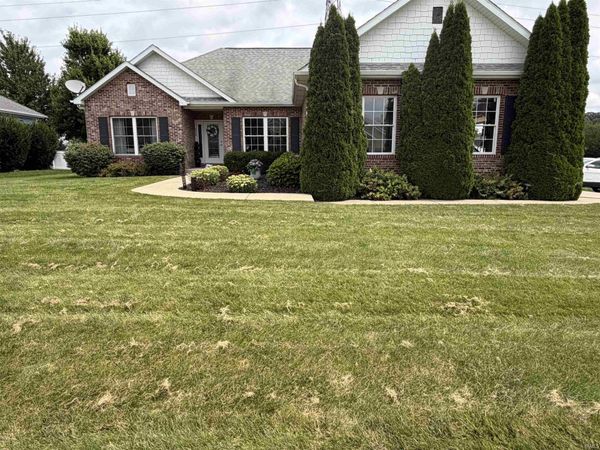 533 Lake Park Drive, Valparaiso, IN 46385