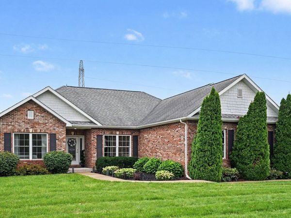 533 Lake Park Drive, Valparaiso, IN 46385