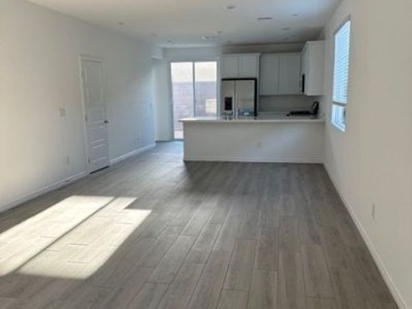 9733 Redwood Cascade Street , Las Vegas, NV 89143