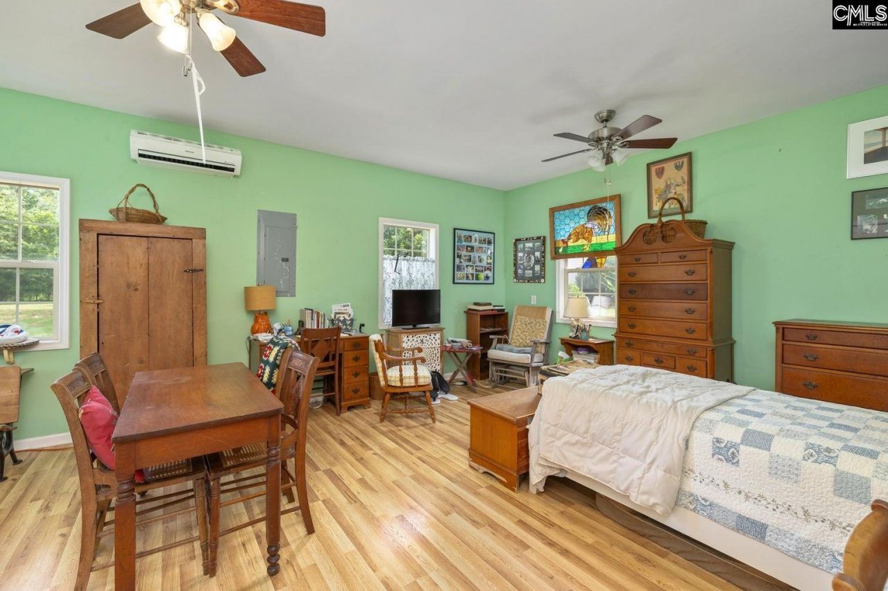 8095 Broom Factory Road  Photo 15
