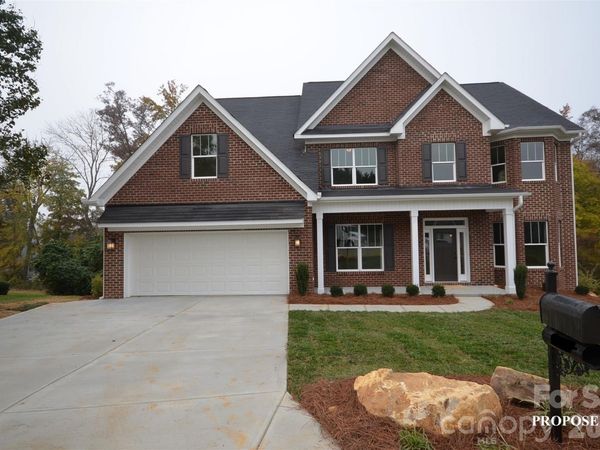 174 Northlake Drive , Statesville, NC 28677