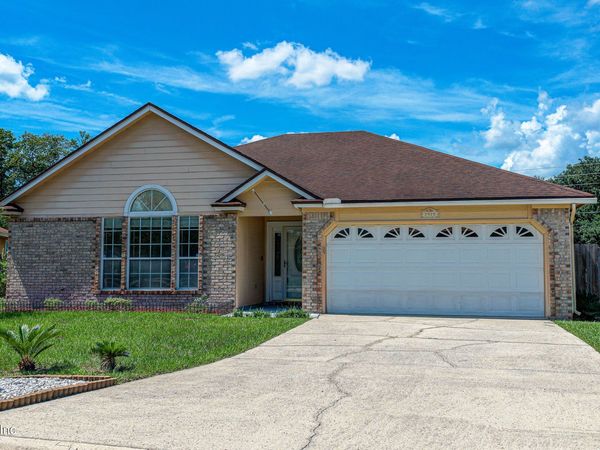 7975 MACINNES Drive, Jacksonville, FL 32244