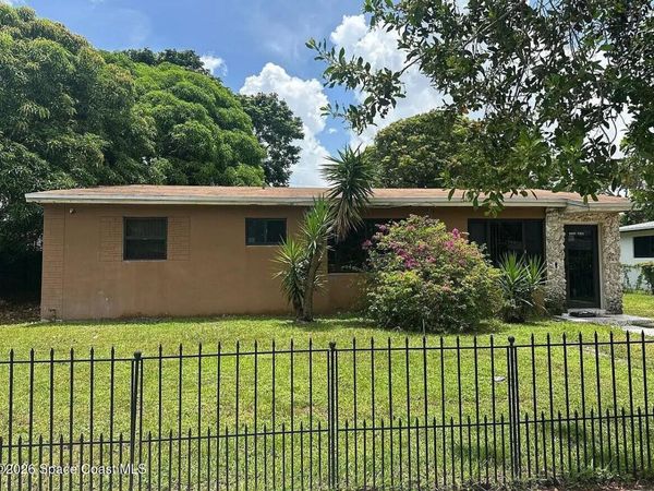 2810 NW 179th Street , Miami Gardens, FL 33056