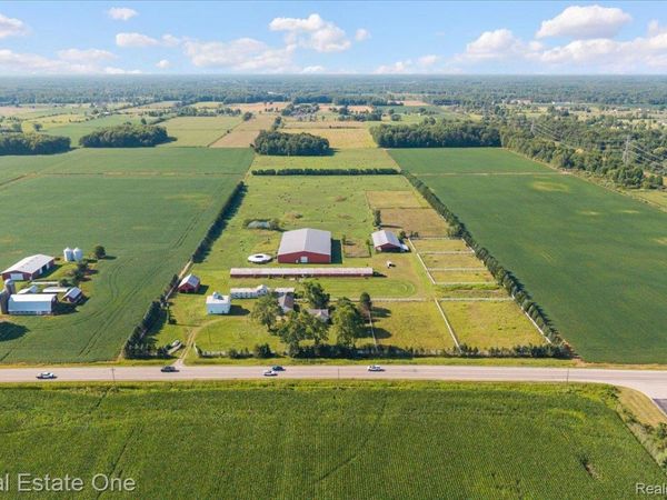6277 Fred W Moore Highway , China Township, Mi 48054