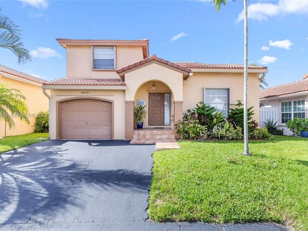 12614 NW 12th Ct, Sunrise, FL 33323
