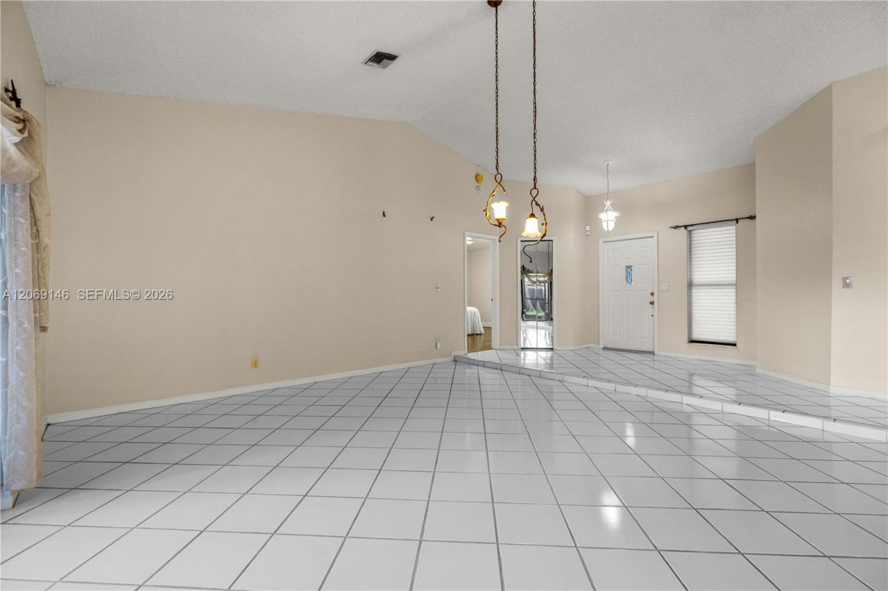 15821 Huntridge Rd, Davie, FL 33331 Photo