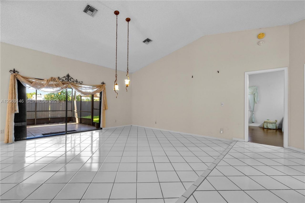 15821 Huntridge Rd, Davie, FL 33331 Photo