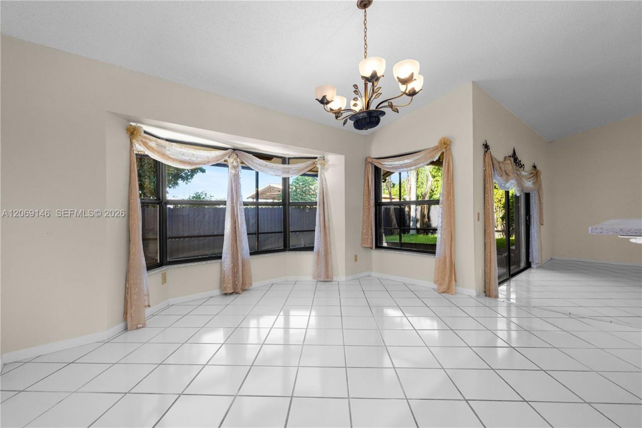 15821 Huntridge Rd, Davie, FL 33331 Photo