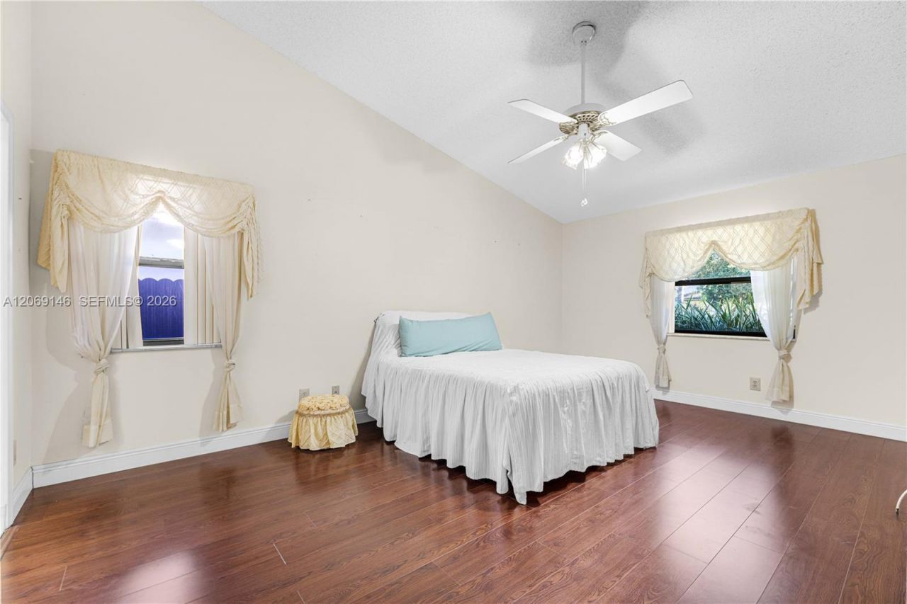 15821 Huntridge Rd, Davie, FL 33331 Photo