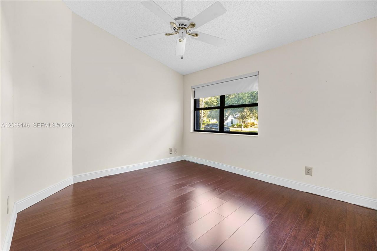 15821 Huntridge Rd, Davie, FL 33331 Photo