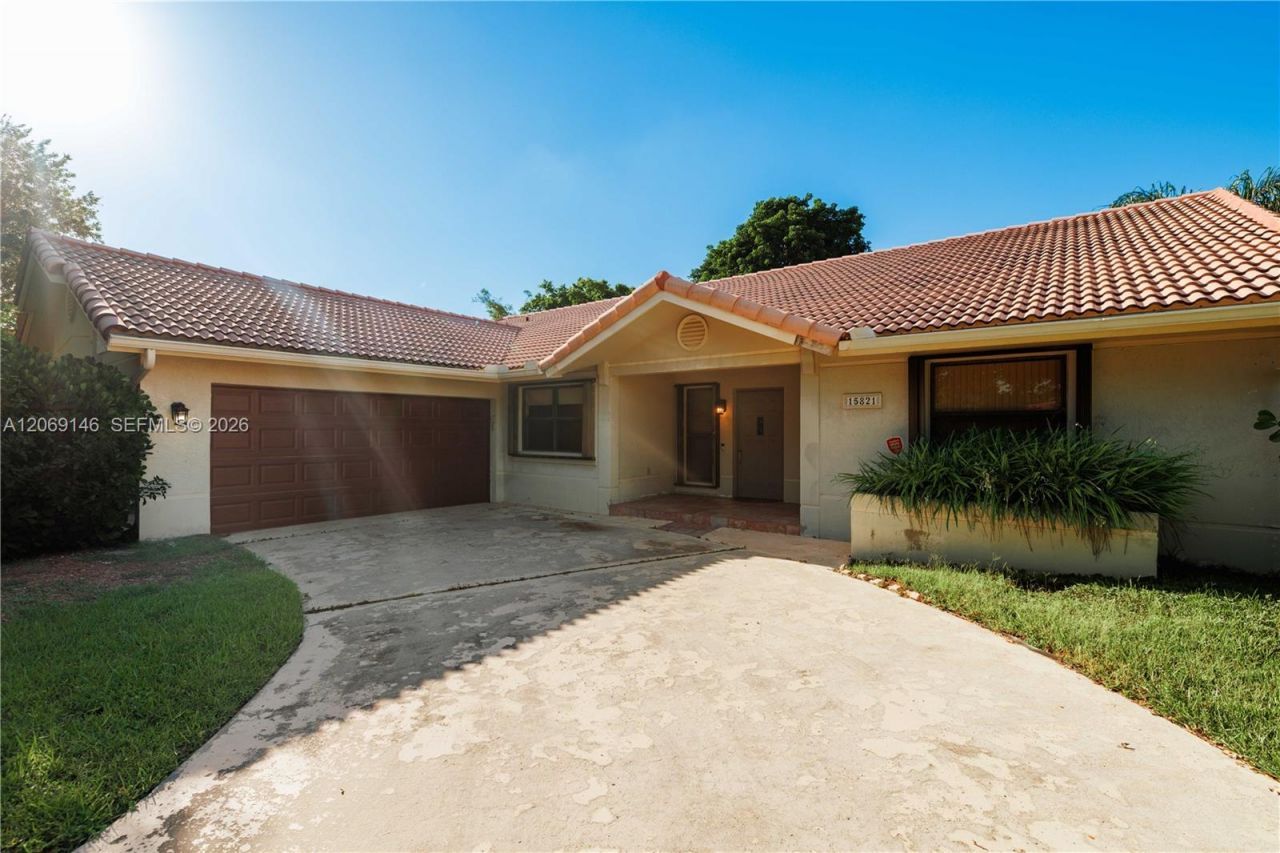 15821 Huntridge Rd, Davie, FL 33331 Photo