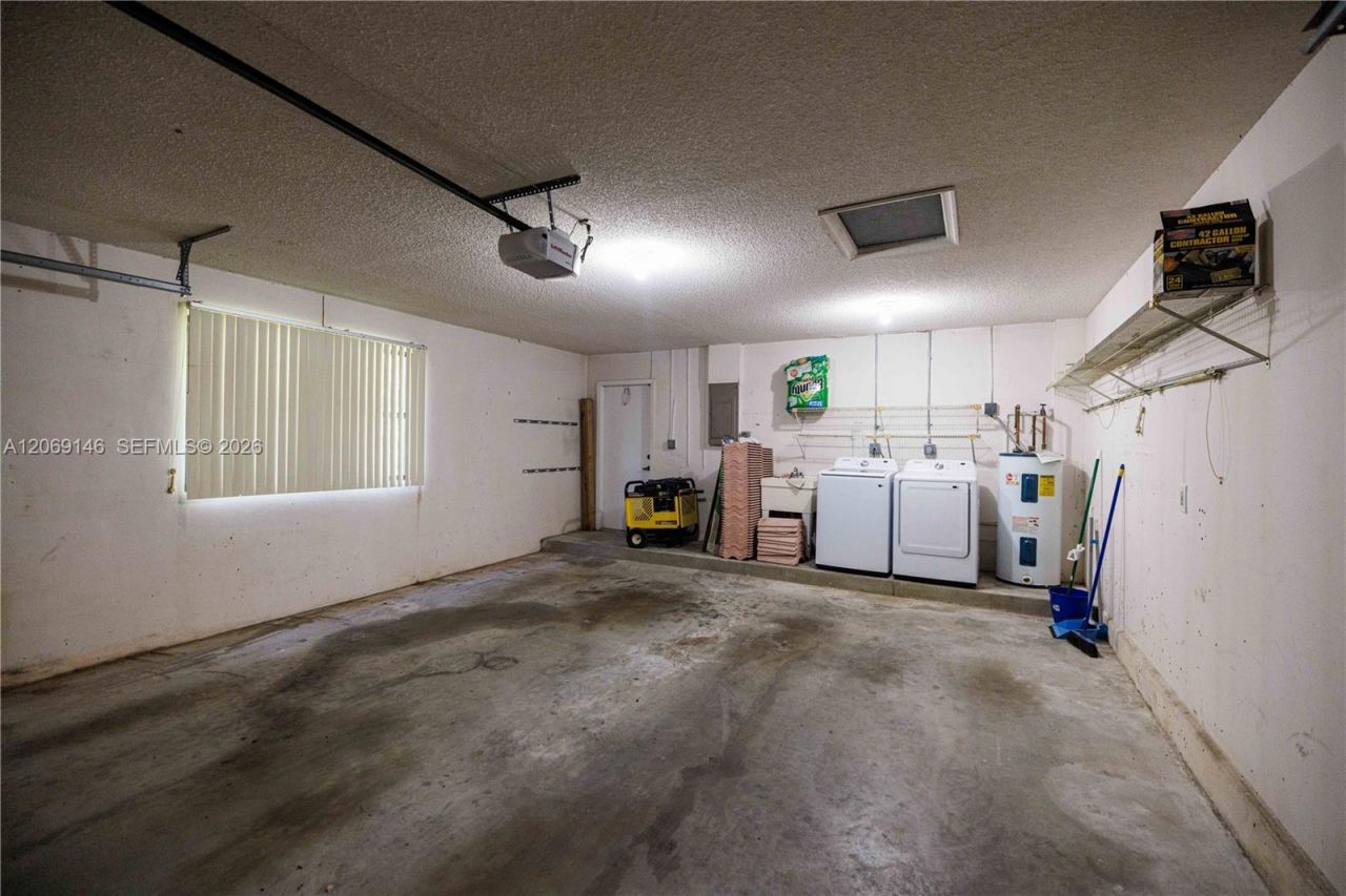 15821 Huntridge Rd, Davie, FL 33331 Photo