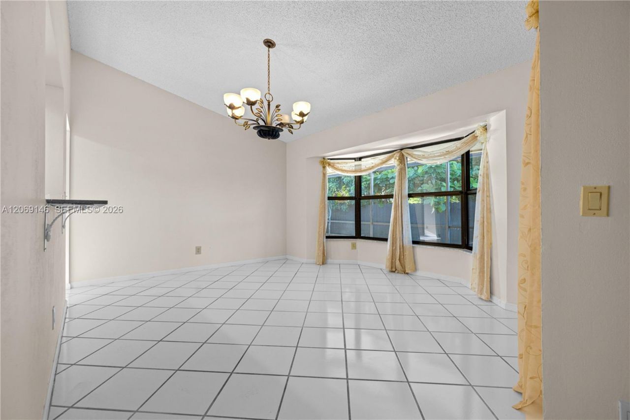 15821 Huntridge Rd, Davie, FL 33331 Photo
