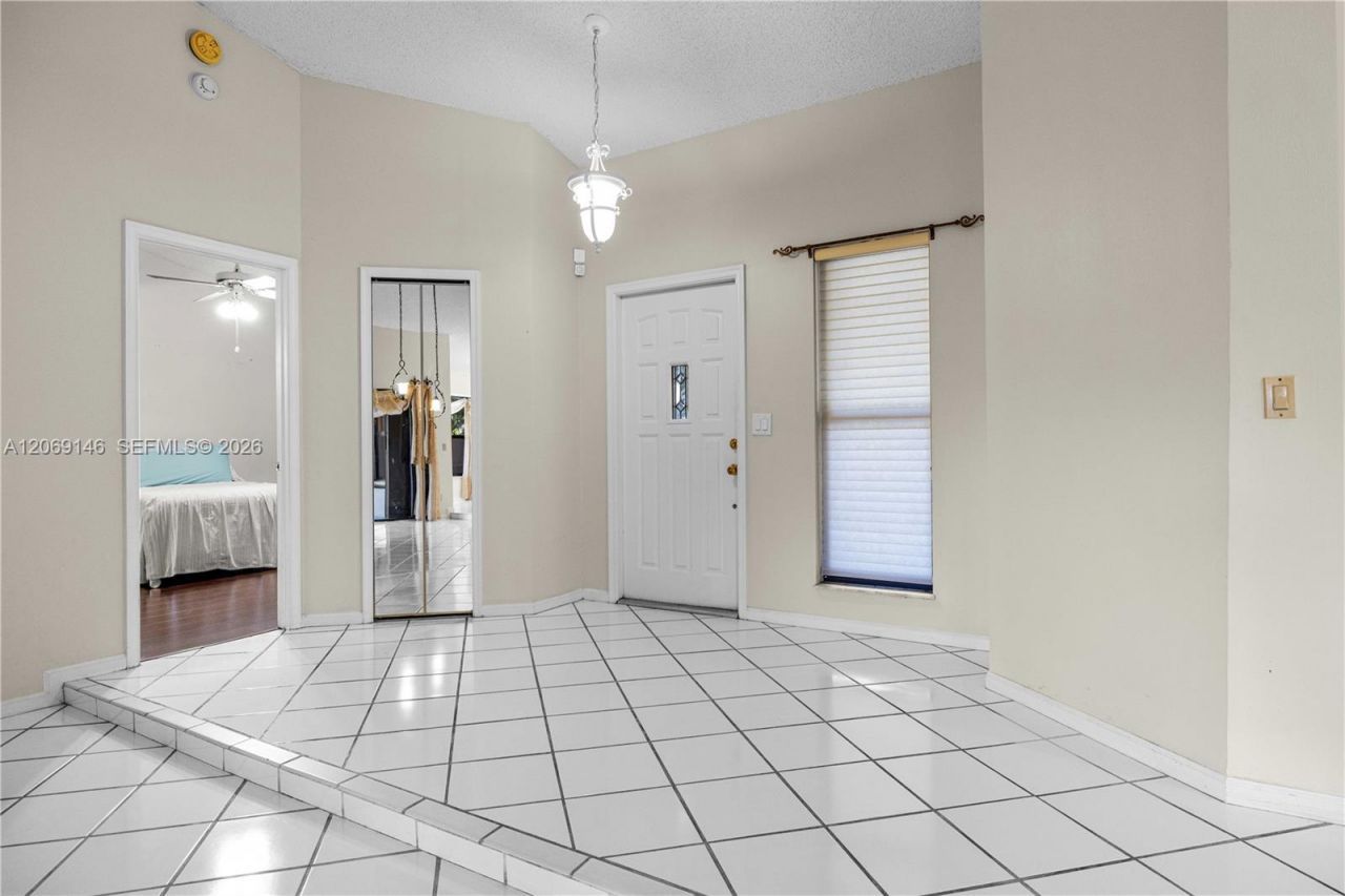 15821 Huntridge Rd, Davie, FL 33331 Photo