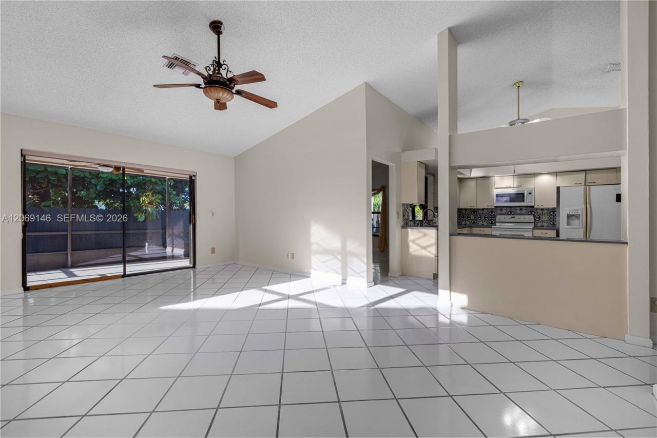 15821 Huntridge Rd, Davie, FL 33331 Photo