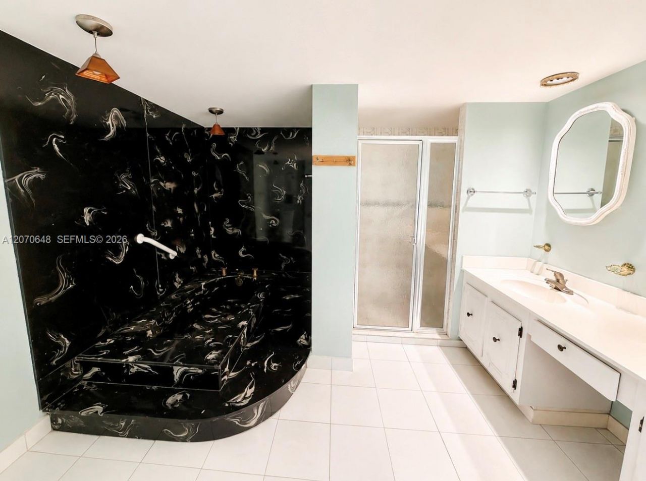 1833 S Ocean Dr , Unit 1202, Hallandale Beach, FL 33009 Photo