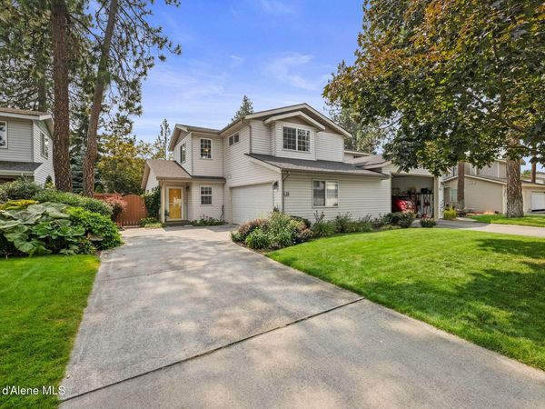 230 E Knotty Pine Ln, Coeur d'Alene, ID 83815