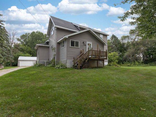 1585 COLD SPRING ROAD, Neenah, WI 54956