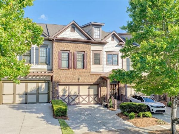 6961 Fellowship Lane , Flowery Branch, GA 30542
