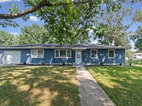 1308 N Cherry Street, Cameron, MO 64429