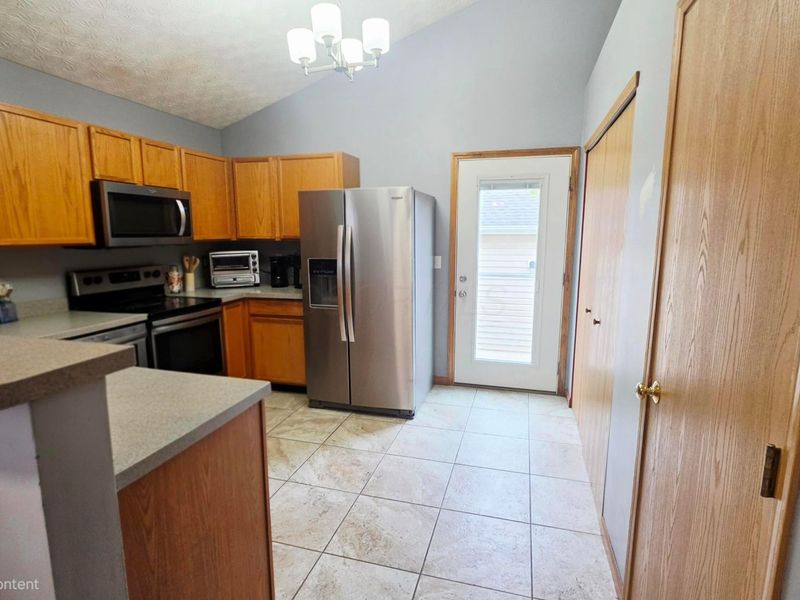 3018 Dustins Way, Unit 63, Columbus, OH 43228 Photo 5