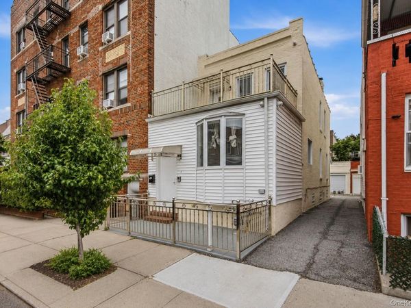2418 42nd Street , Astoria, NY 11103