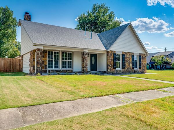 2621 W Vandalia Street , Broken Arrow, OK 74012