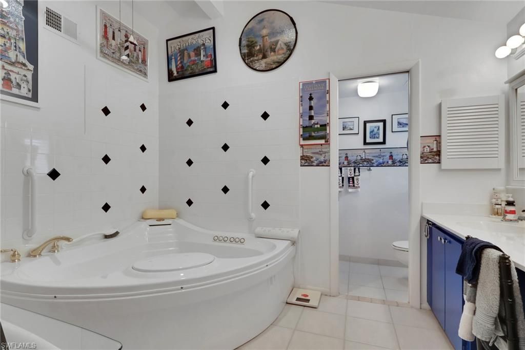 4498 Windjammer Ln , Unit 2B, Fort Myers, FL 33919 Photo